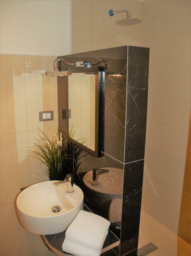 Cinque Terre The Square Apt - Two Bathrooms 라스페치아 외부 사진